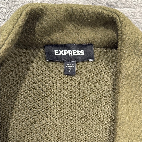 Express Green Trench Coat Modern Minimalist Design - Picture 2 of 2